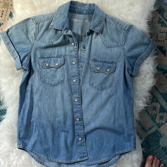 Gap chambray short sleeve shirt - Picture 2 of 2